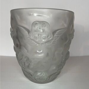Exquisite Frosted Cherub Sculptural Vase 💖💖 Luxury Art Glass